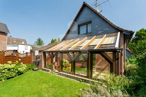 Rückansicht Rückansicht - Einfamilienhaus in 51399 Burscheid mit 130m² kaufen