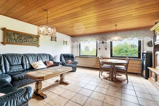 Wohnzimmer Erdgeschoss Wohnzimmer Erdgeschoss - Einfamilienhaus in 50321 Brühl mit 108m² kaufen