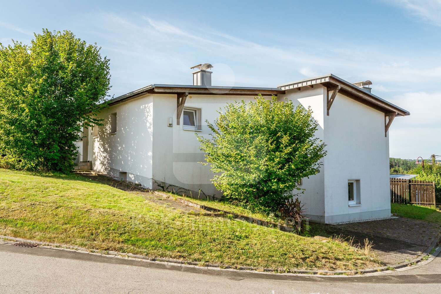 Außenansicht Außenansicht - Einfamilienhaus in 56316 Raubach mit 82m² kaufen