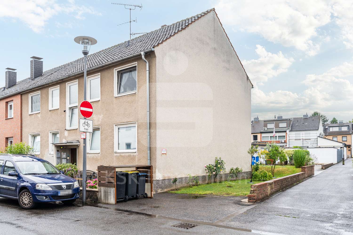 Außenaufnahme - Mehrfamilienhaus in 51069 Köln / Dünnwald mit 172m² kaufen