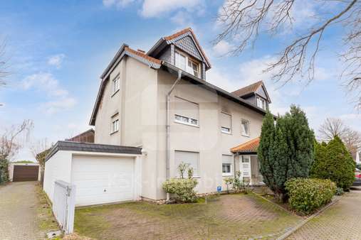 Außenaufnahme - Etagenwohnung in 50997 Köln mit 60m² kaufen