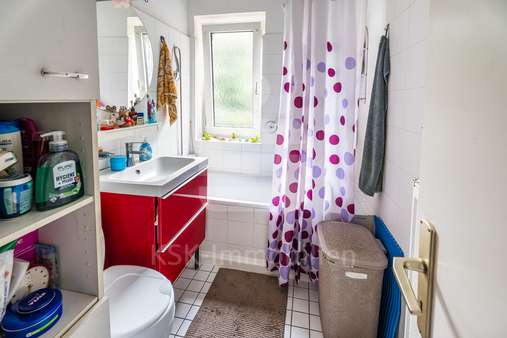 Badezimmer - Etagenwohnung in 50827 Köln / Bickendorf mit 56m² kaufen