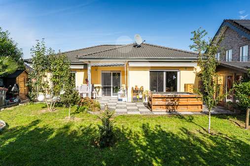 Rückansicht - Bungalow in 50171 Kerpen mit 109m² kaufen