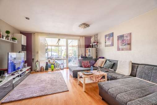 Wohnzimmer  - Reihenmittelhaus in 53773 Hennef mit 110m² kaufen