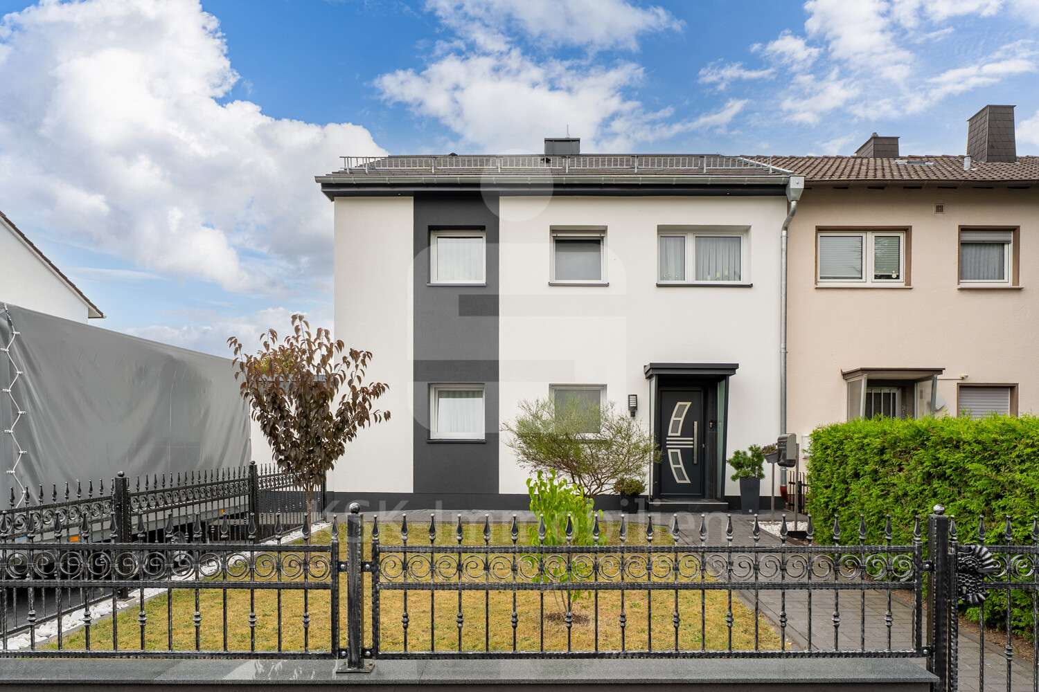 Vorderansicht Vorderansicht - Doppelhaushälfte in 53879 Euskirchen mit 105m² kaufen