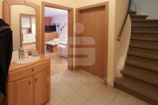 Diele Diele - Zweifamilienhaus in 50354 Hürth / Gleuel mit 185m² kaufen