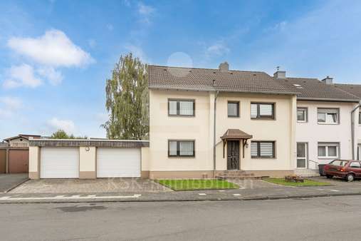 Außenansicht - Einfamilienhaus in 50127 Bergheim mit 125m² kaufen