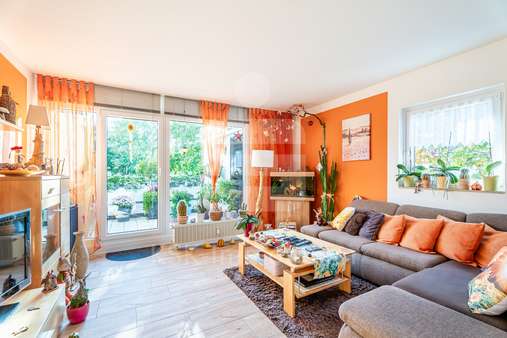 Wohnzimmer - Etagenwohnung in 53332 Bornheim mit 55m² kaufen