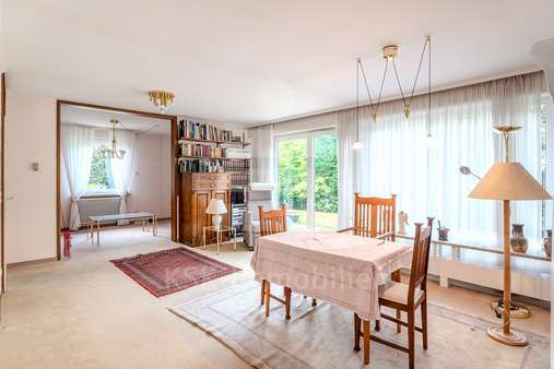 Wohnzimmer  - Bungalow in 53229 Bonn mit 158m² kaufen