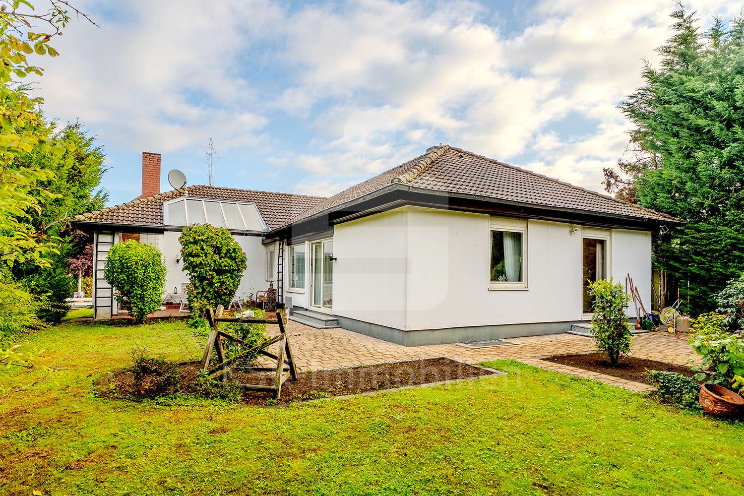 Außenansicht - Bungalow in 53229 Bonn mit 158m² kaufen