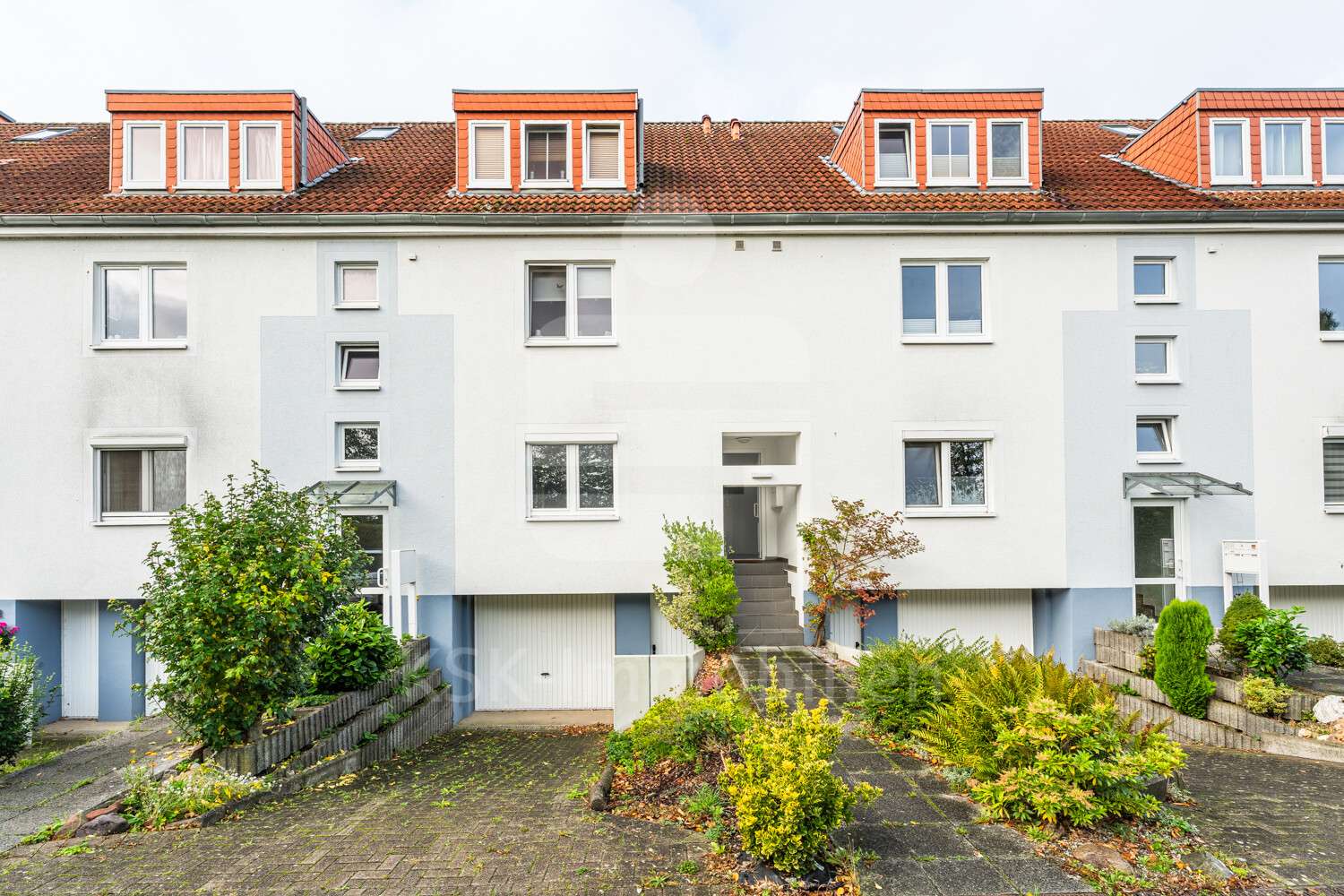 Außenaufnahme  - Erdgeschosswohnung in 50859 Köln mit 60m² kaufen