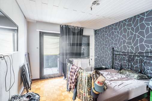 Zimmer Zimmer - Zweifamilienhaus in 50769 Köln mit 131m² kaufen