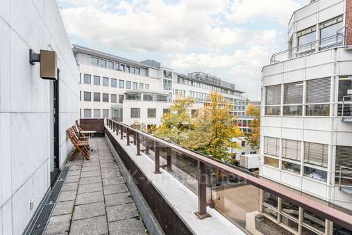 Balkon  - Etagenwohnung in 50668 Köln mit 69m² kaufen