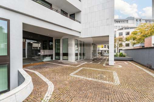 Hof - Etagenwohnung in 50668 Köln mit 69m² kaufen