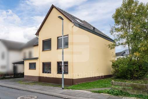 Außenansicht - Einfamilienhaus in 53639 Königswinter mit 234m² kaufen