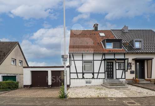 Außenansicht  - Doppelhaushälfte in 50226 Frechen mit 120m² kaufen