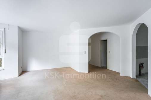 Wohnzimmer - Etagenwohnung in 50226 Frechen mit 62m² kaufen