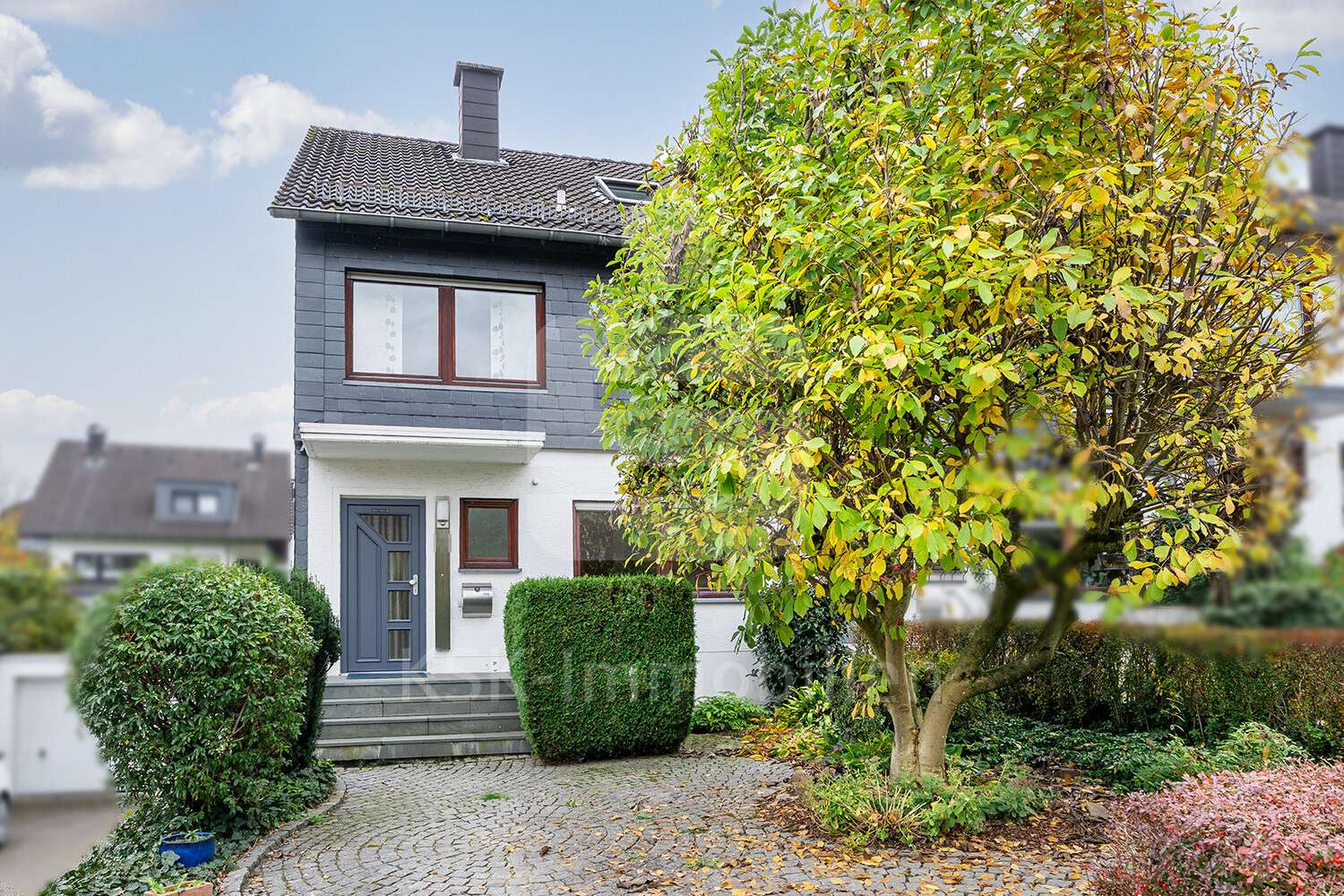 Außenansicht Außenansicht - Reiheneckhaus in 51515 Kürten mit 166m² kaufen