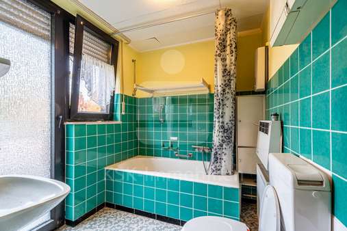 Badezimmer - Reiheneckhaus in 50374 Erftstadt / Lechenich mit 72m² kaufen