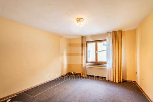 Schlafzimmer - Reiheneckhaus in 50374 Erftstadt / Lechenich mit 72m² kaufen