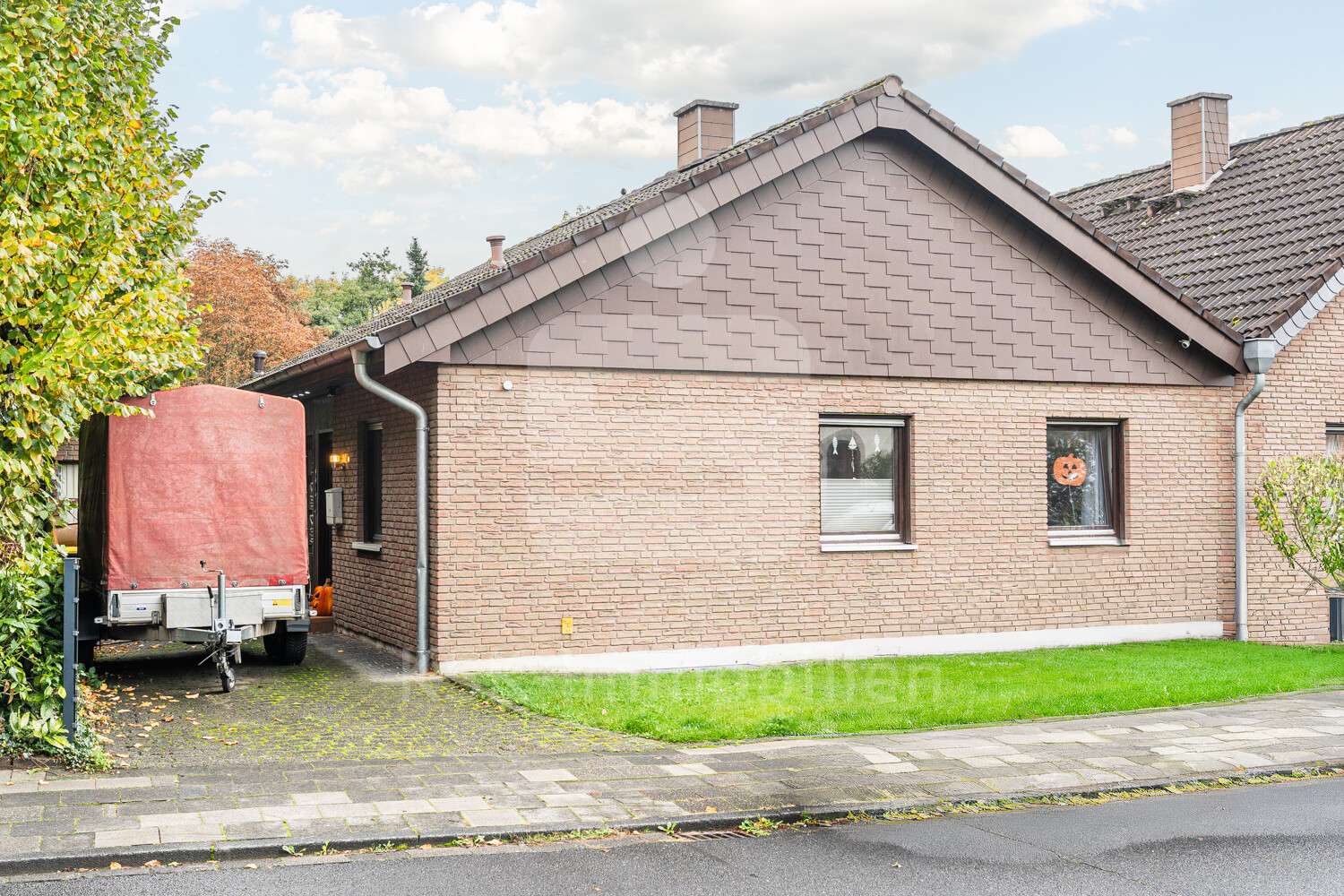 Außenaufnahme - Bungalow in 50126 Bergheim mit 84m² kaufen
