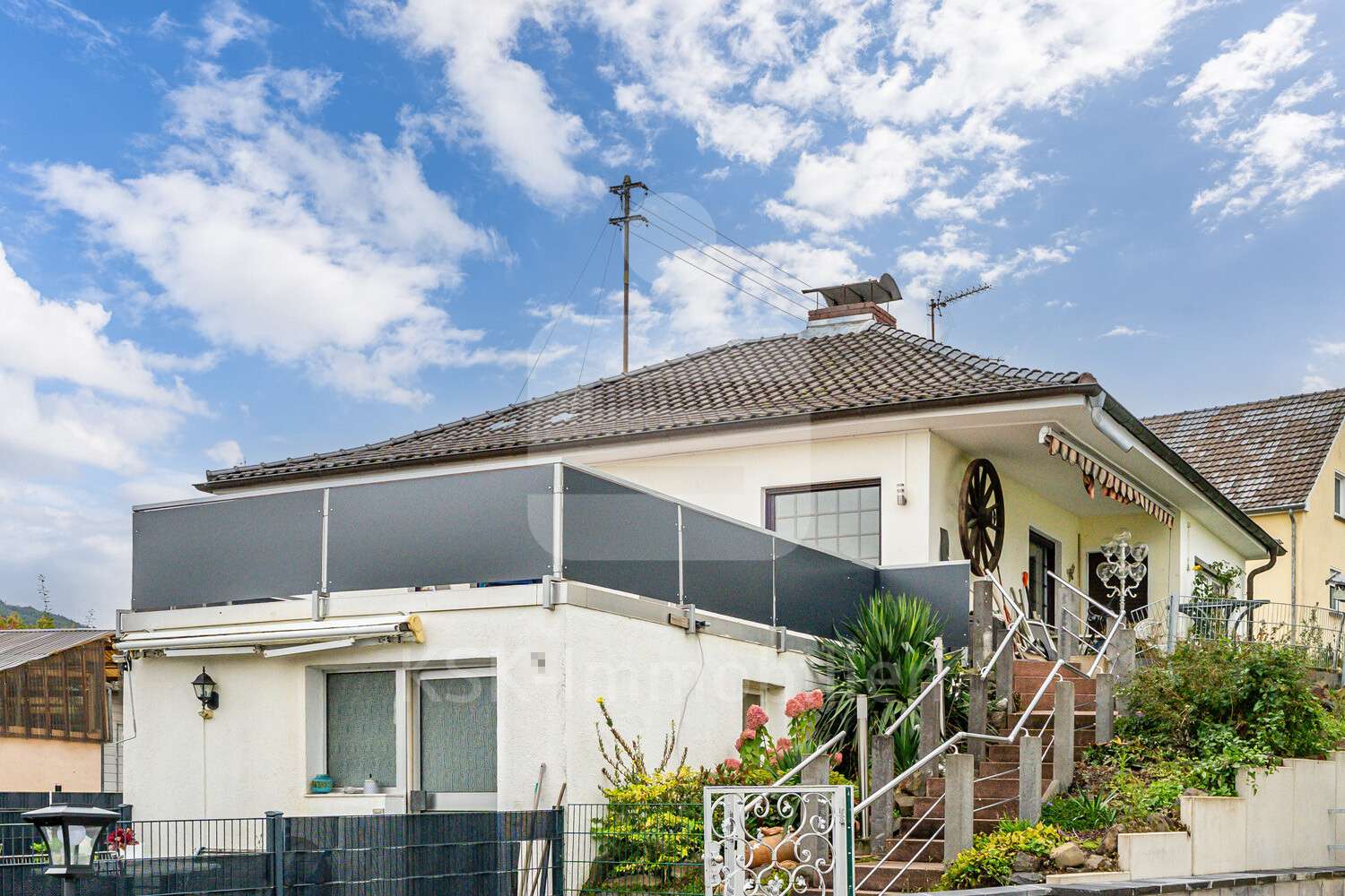 Aussenansicht - Einfamilienhaus in 53639 Königswinter mit 165m² kaufen