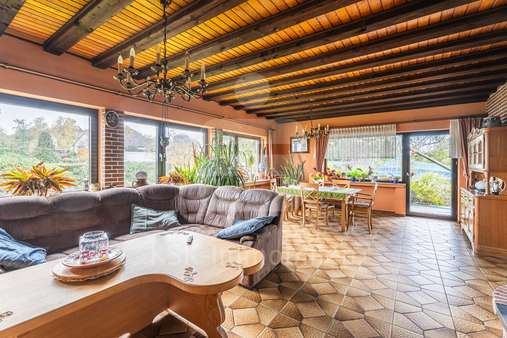 Wohnzimmer Erdgeschoss - Zweifamilienhaus in 53505 Berg mit 155m² kaufen