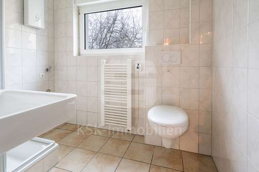 Badezimmer - Etagenwohnung in 51399 Burscheid mit 82m² kaufen