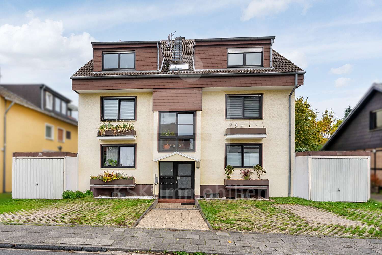 Vorderansicht Vorderansicht - Maisonette-Wohnung in 50354 Hürth mit 84m² kaufen