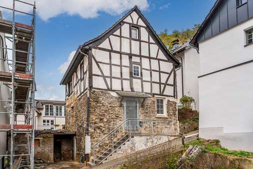 Außenansicht Außenansicht - Einfamilienhaus in 53505 Altenahr mit 80m² kaufen