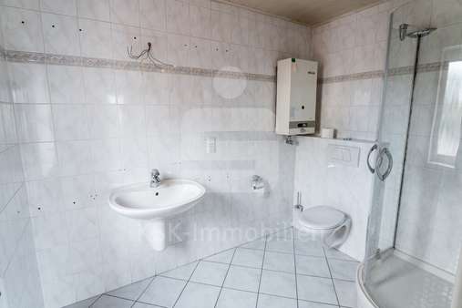 Badezimmer Obergeschoss - Einfamilienhaus in 53757 Sankt Augustin mit 87m² kaufen