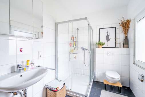 Badezimmer Erdgeschoss - Doppelhaushälfte in 53757 Sankt Augustin mit 88m² kaufen