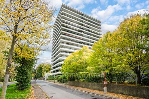 Außenansicht Außenansicht - Etagenwohnung in 50996 Köln mit 105m² kaufen