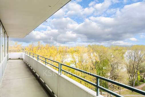 Balkon Balkon - Etagenwohnung in 50996 Köln mit 105m² kaufen