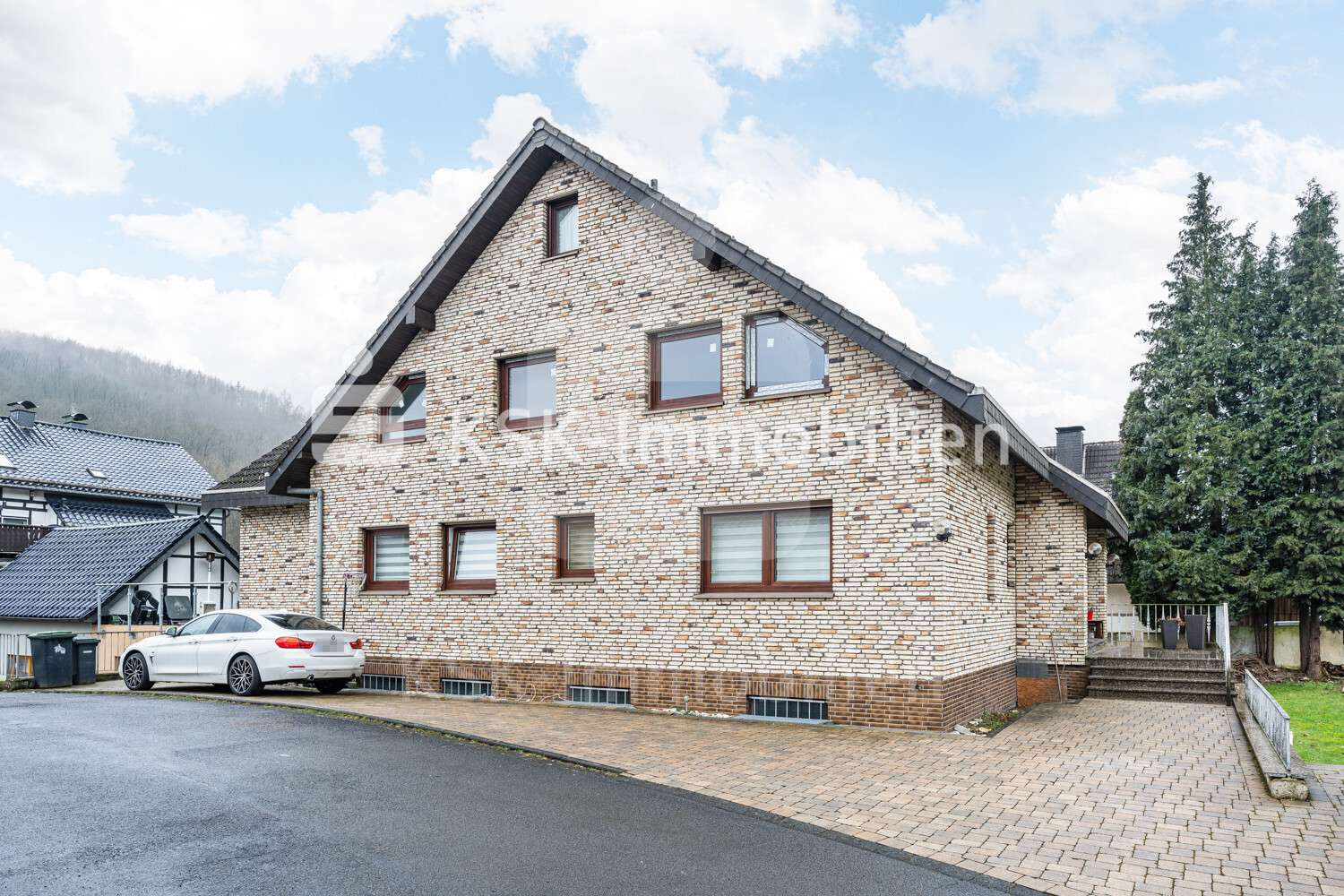 Vorderansicht - Einfamilienhaus in 51597 Morsbach mit 366m² kaufen