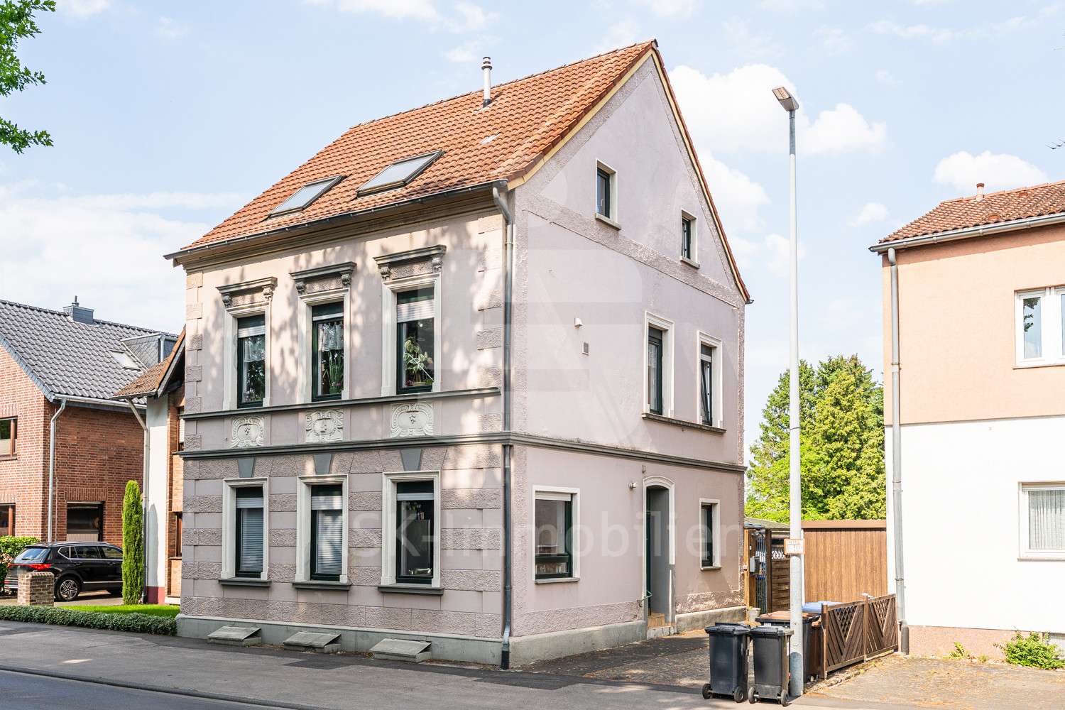 Außenaufnahme - Einfamilienhaus in 50321 Brühl mit 180m² kaufen