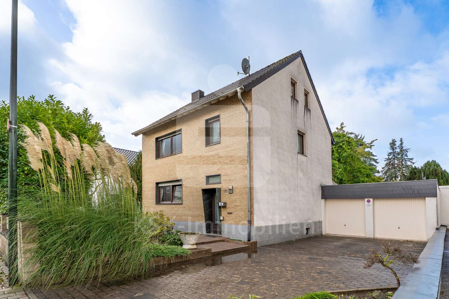 Außenansicht Außenansicht - Einfamilienhaus in 52353 Düren mit 114m² kaufen