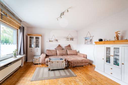 Wohnzimmer Erdgeschoss - Doppelhaushälfte in 53757 Sankt Augustin mit 91m² kaufen