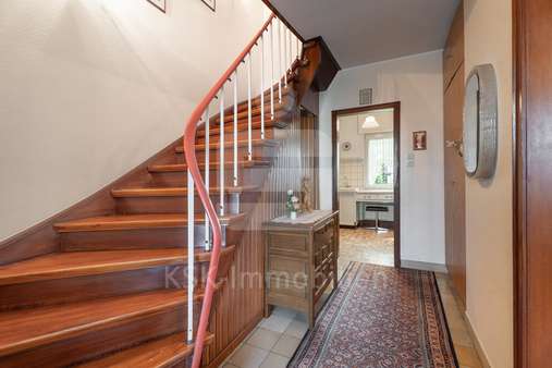 Diele Erdgeschoss Diele Erdgeschoss - Doppelhaushälfte in 50321 Brühl mit 95m² kaufen