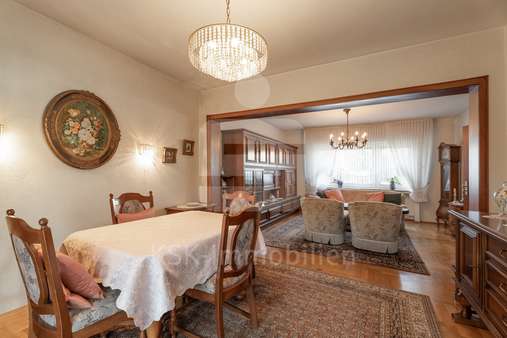 Wohn- und Esszimmer Wohn- und Esszimmer - Doppelhaushälfte in 50321 Brühl mit 95m² kaufen