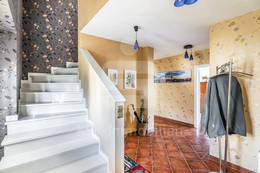 Diele Erdgeschoss  - Einfamilienhaus in 53639 Königswinter / Berghausen mit 191m² kaufen