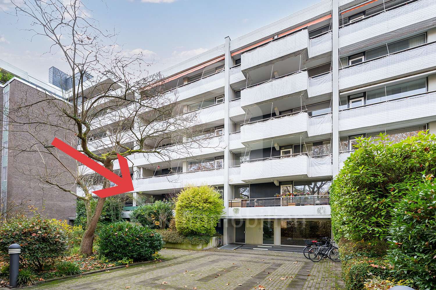 Außenansicht - Etagenwohnung in 50858 Köln mit 128m² kaufen