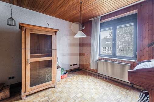 OG Zimmer  - Zweifamilienhaus in 50354 Hürth mit 157m² kaufen