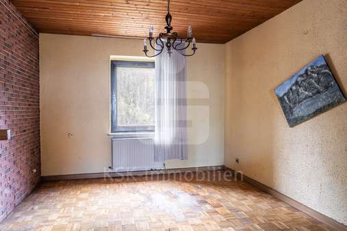 OG Zimmer  - Zweifamilienhaus in 50354 Hürth mit 157m² kaufen