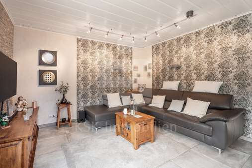 Wohn- und Esszimmer - Bungalow in 50129 Bergheim mit 104m² kaufen