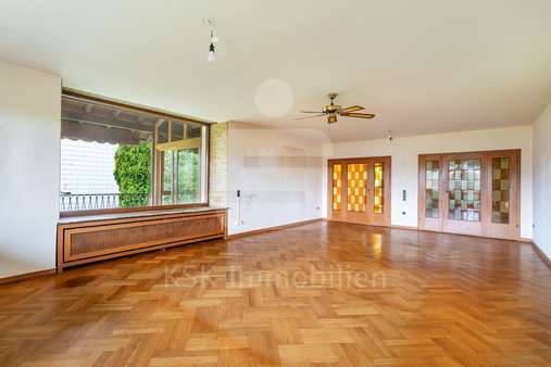 Wohnzimmer Erdgeschoss Wohnzimmer Erdgeschoss - Einfamilienhaus in 51399 Burscheid mit 264m² kaufen