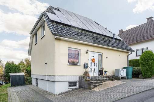 Außenaufnahme  - Einfamilienhaus in 51709 Marienheide mit 109m² kaufen