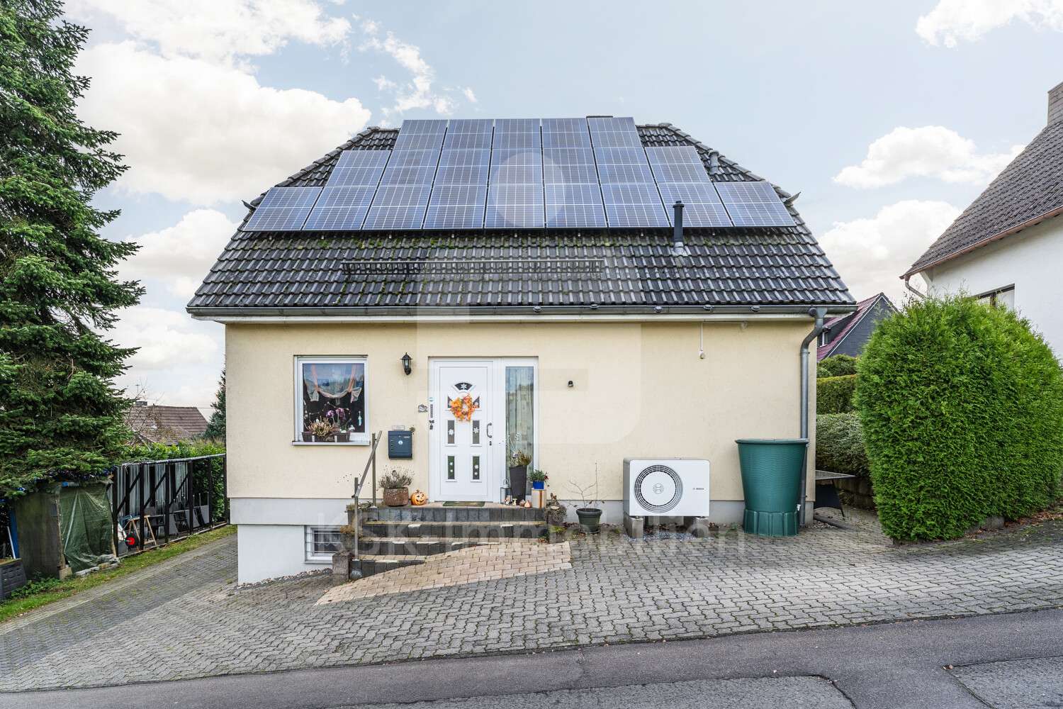 Außenaufnahme  - Einfamilienhaus in 51709 Marienheide mit 109m² kaufen