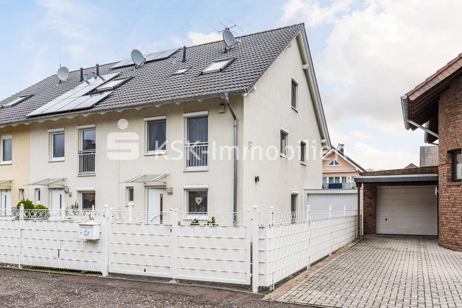 Vorderansicht Vorderansicht - Reihenendhaus in 53332 Bornheim mit 147m² kaufen