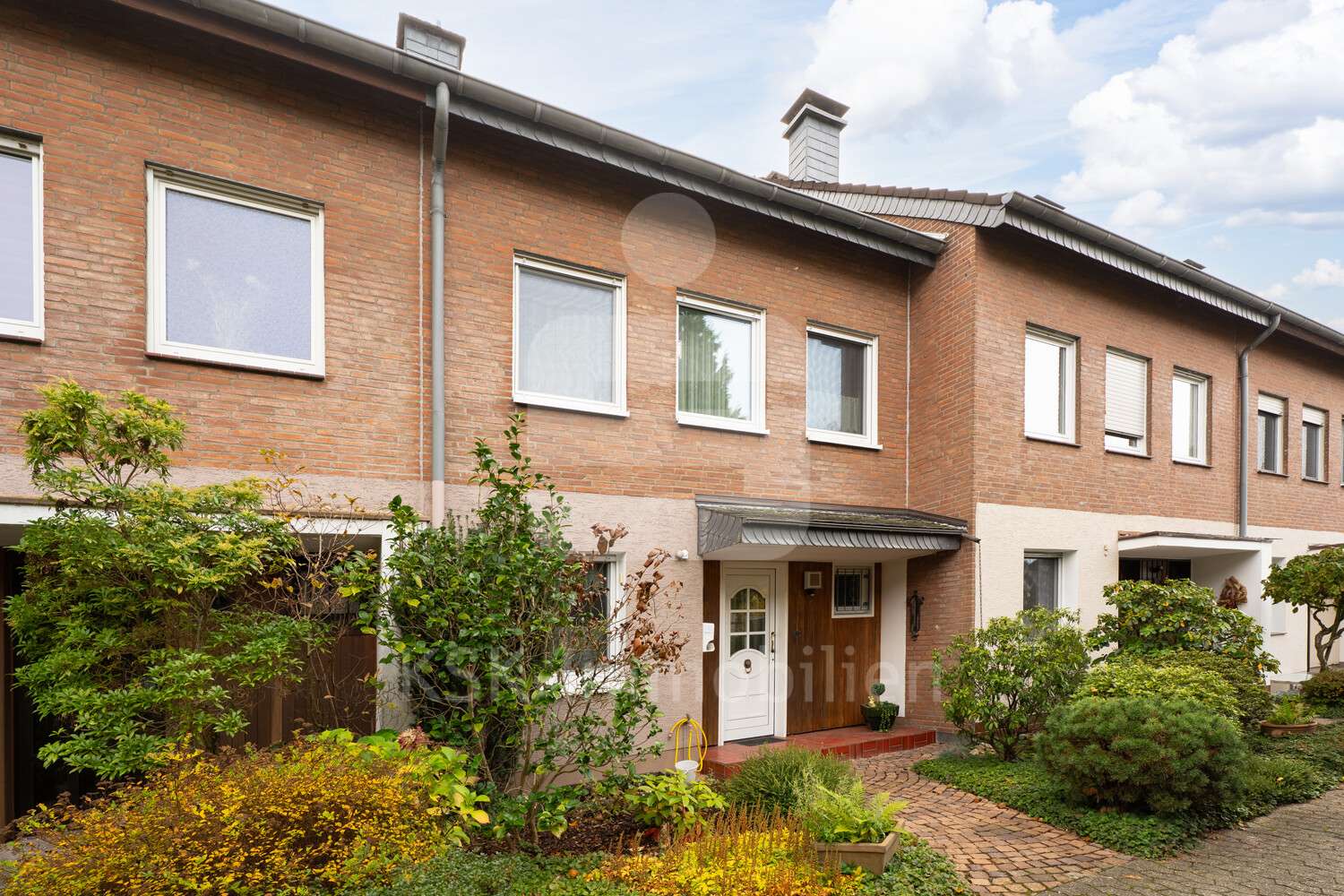 Vorderansicht - Reihenmittelhaus in 42799 Leichlingen mit 95m² kaufen